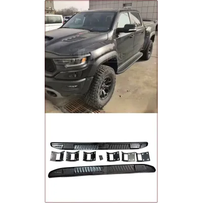 2X PEDANE LATERALI PER DODGE RAM 1500 DT 2019 - 2024 TRX STILE